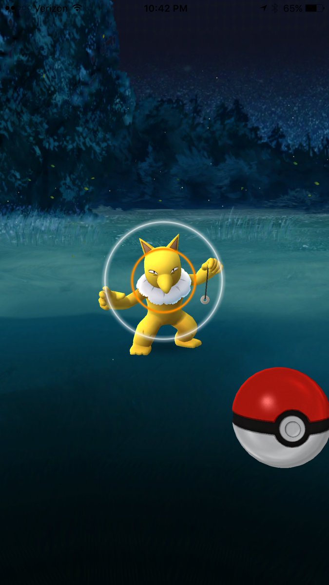 TeamInstinct_CO's tweet photo. FML game froze like this on a 395 Hypno 😑 #PokemonGO #TeamInstinct https://t.co/2Xg3ujM8Xs