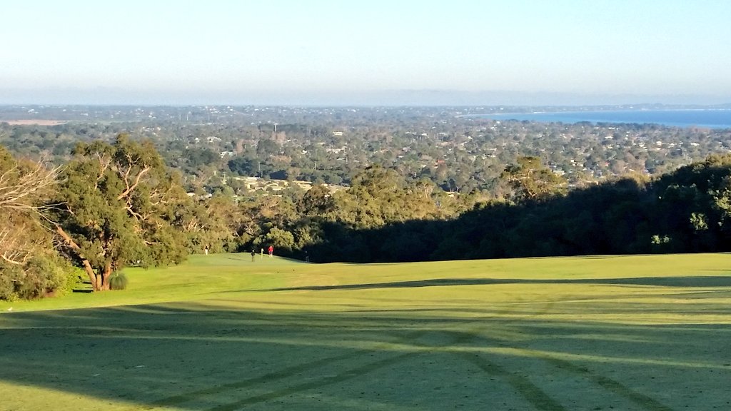 Cold &amp; Windy conditions <a href="/GolfGSM/">GSM Golf</a> BayviewsGC this morning The course is in great shape for the middle of the winter