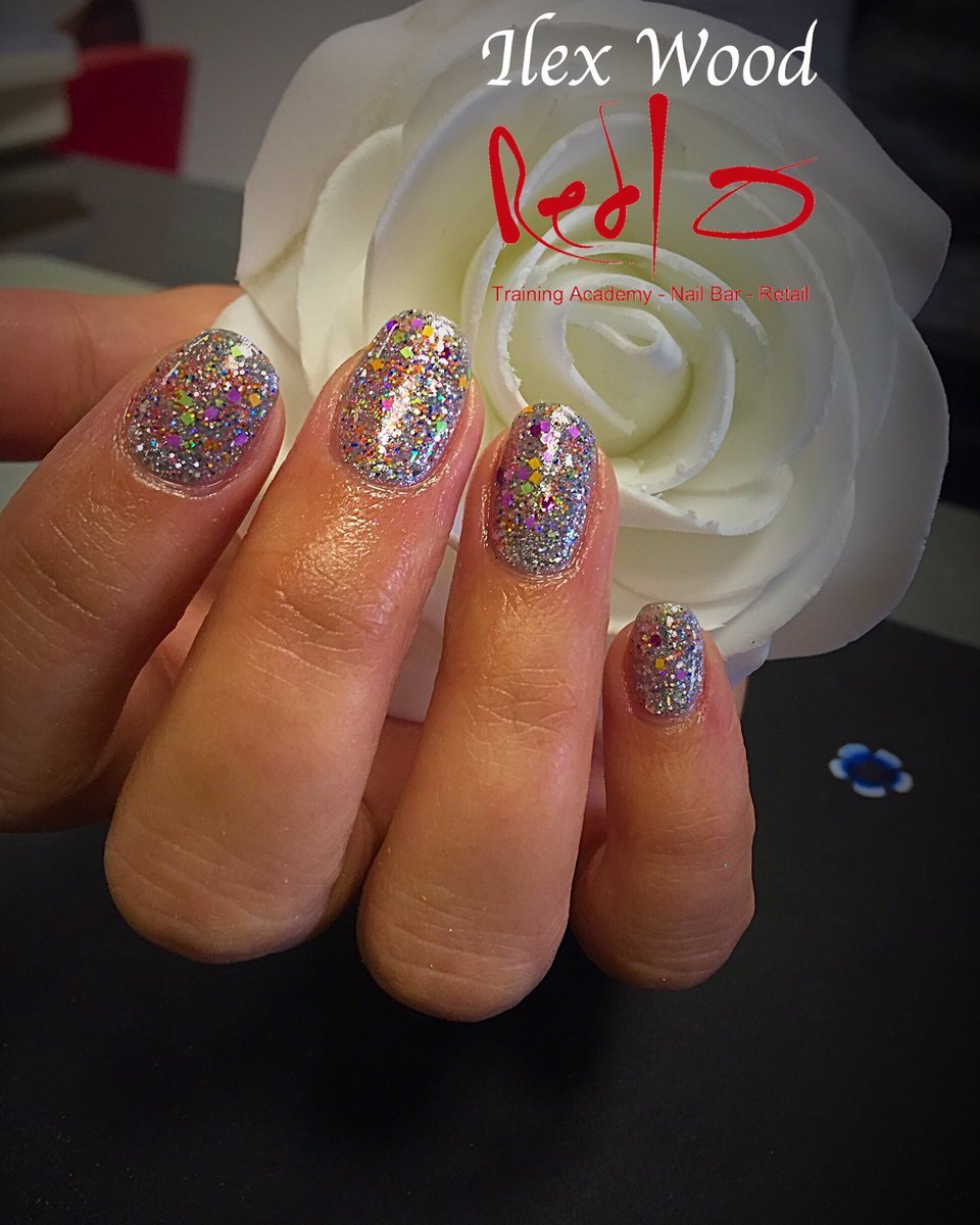 #amimakingyougelish #tinselmyfancy #looseglitter @nailharmonyuk #showscratch @ScratchMagazine@JoShirleyRedTen