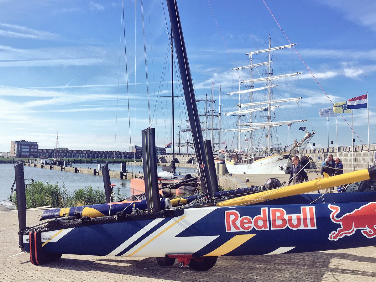 Laatste dag Red Bull Foiling Generation! 10:30 eerste race, supergoed te zien vanuit <a href="/Bataviahaven/">Bataviahaven</a>. Kom je kijken?