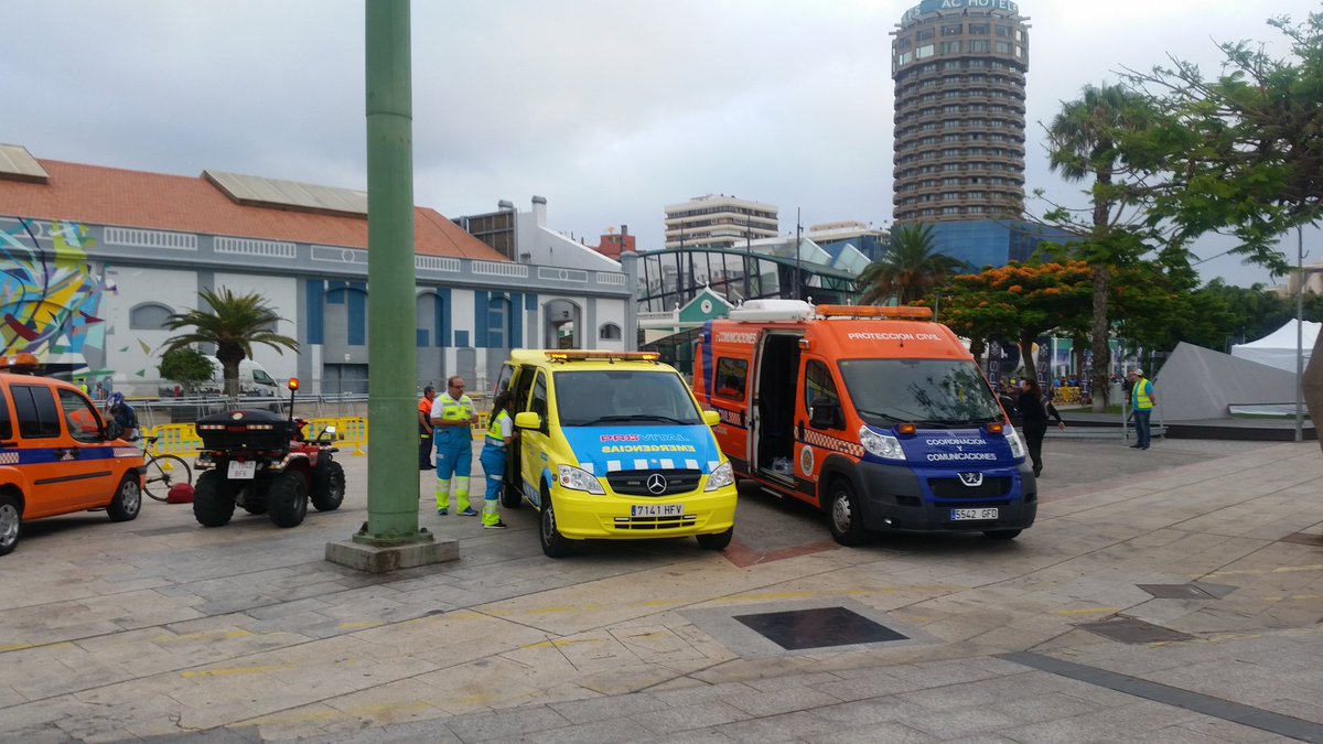telde_ojeando's tweet photo. #TriplusGC PMA montado en parque Sta Catalina @ProteCivilLPA @PoliciaLPA @CSR_PVT disp seguridad y emergencias https://t.co/cmTVB53geW