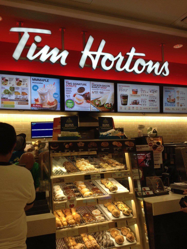 danascully115's tweet photo. Some of the “Must Eat” When in Canada https://t.co/gLbqLNaGSl https://t.co/sn8SIsBwv7
