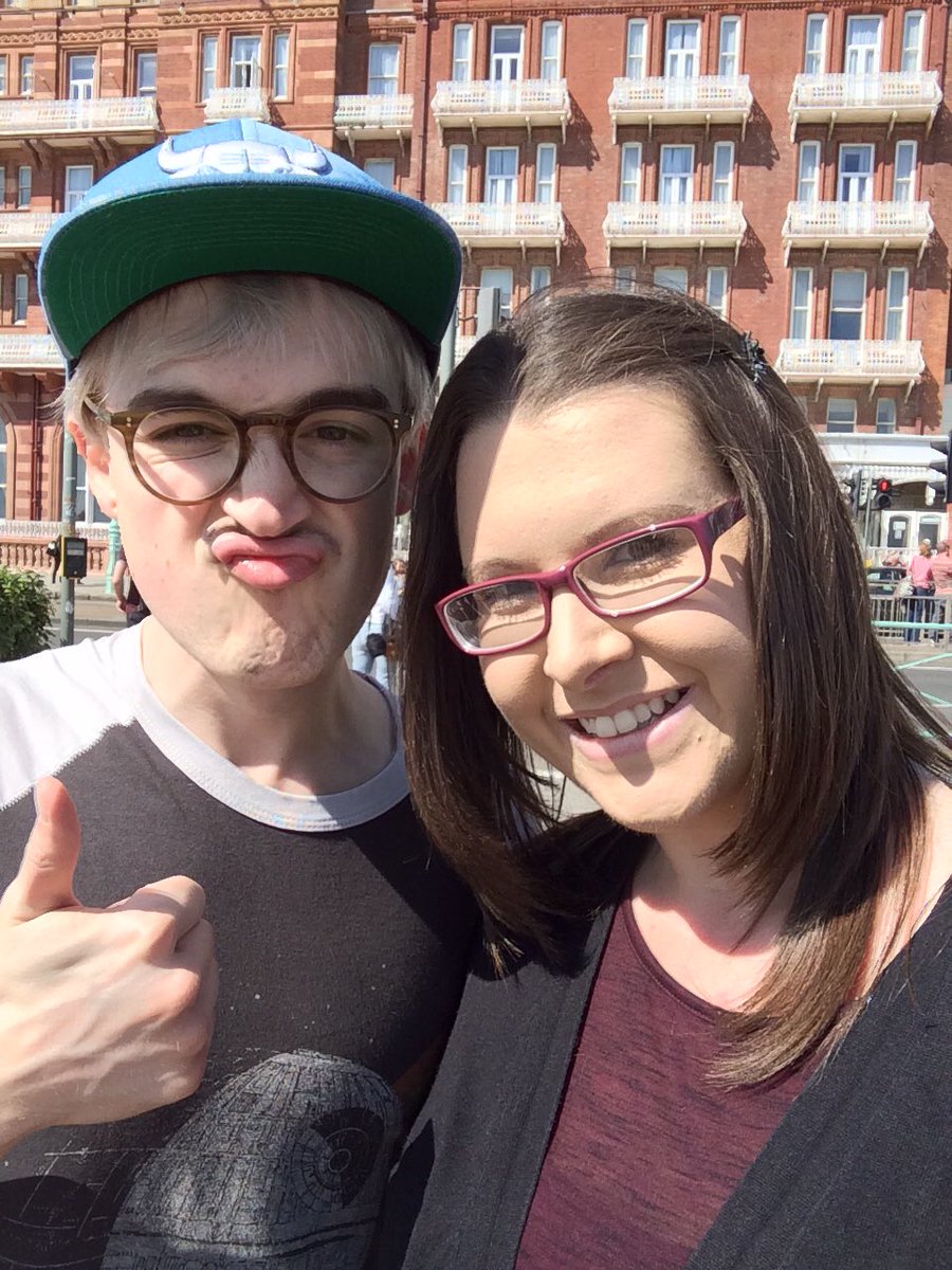 TCsob's tweet photo. Happy birthday @TomFletcher I hope your day is as awesome as you are 🎉🍰 #HappyBirthdayTomFletcher @mcflymusic https://t.co/ZtelkwtgZa