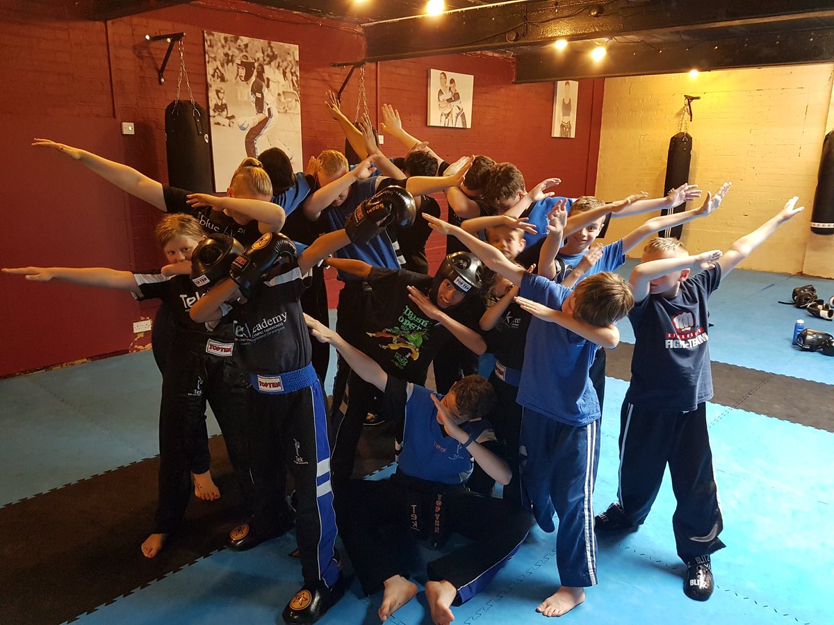 Tekkickboxing's tweet image. Tek Golden League finishing the day in style. #Dap #dapping #nottingham #ng9 #tekacademy #martialarts