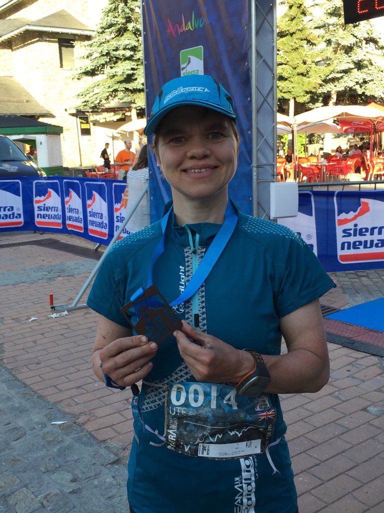 Light weight t-shirt from@RaidlightUK was perfect in temperatures up to 40 degrees, like my new Raidlight poles👍😀