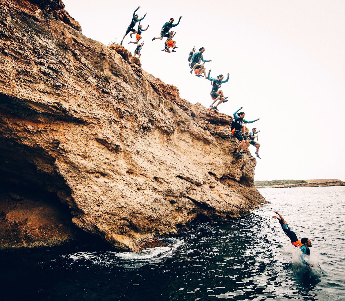 This is Ibiza Cliff #2 of #10. We decided to run off this one together #aokijump https://t.co/z5viaQbr2l