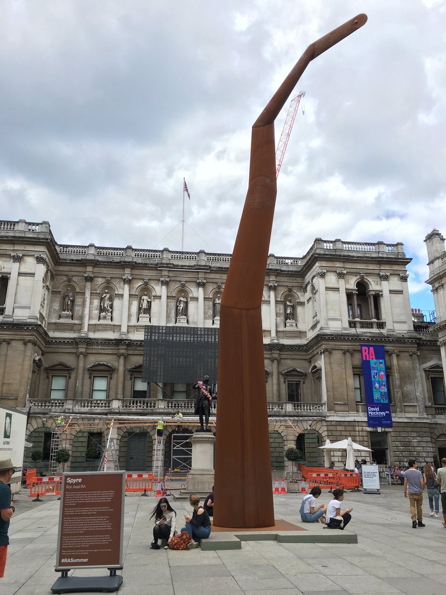 CedricMora's tweet image. #summerExhibition2016 and #DavidHockney at @royalacademy of Arts! So lovely!