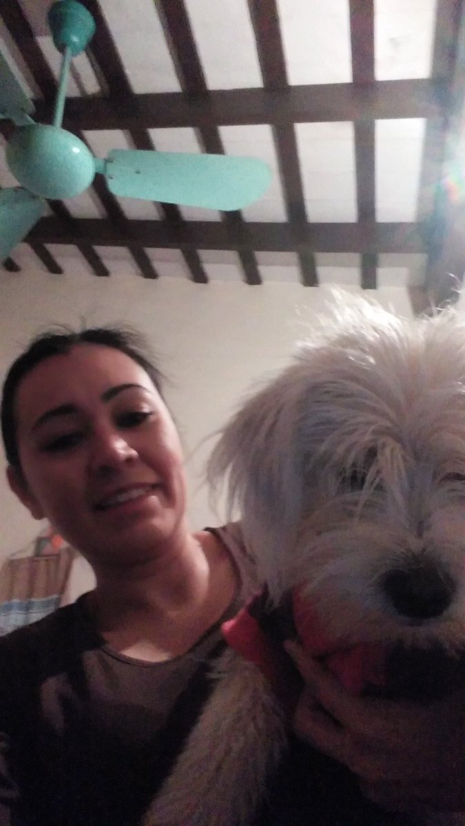 MariaInesQuiro2's tweet photo. Con blanquita 💋 💋 💋 https://t.co/jzlAiz60vQ