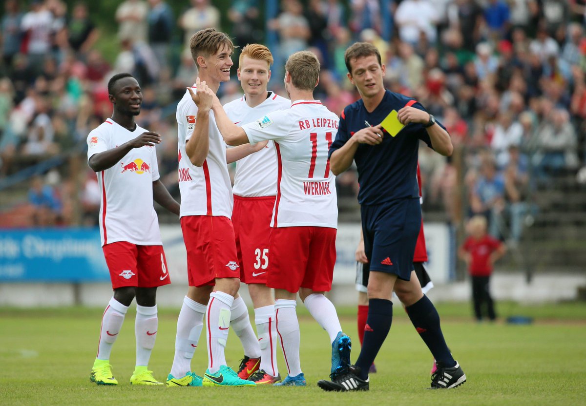 10:0-Sieg beim Testspielauftakt gg den <a href="/1FCFrankfurt/">1.FC Frankfurt/Oder</a>. 3420 Zuschauer waren im Stadion der Freundschaft dabei #FCFRBL