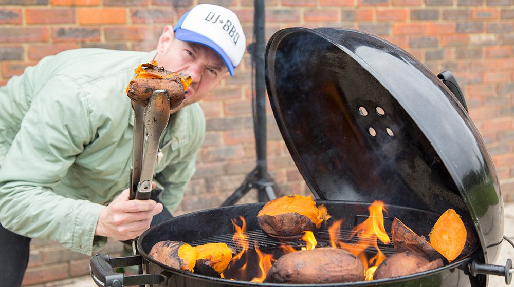 coachmag's tweet photo. Healthy BBQ recipes c/o @DJ_BBQ, @ChefJoshKatz, @forzawin, @Savagesalads and @weberchefdan: https://t.co/JcXWEr9dv3 https://t.co/sGKa1IiDhV