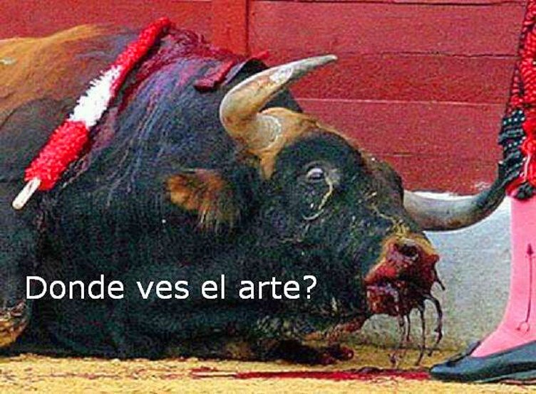 Bastetlove3's tweet photo. #AlgoQueVoyAOdiarSiempre la tauromaquia y sus defensores...lo llaman arte cuando lo deberían llamar TORTURA!!! https://t.co/nmmE2pP8lw