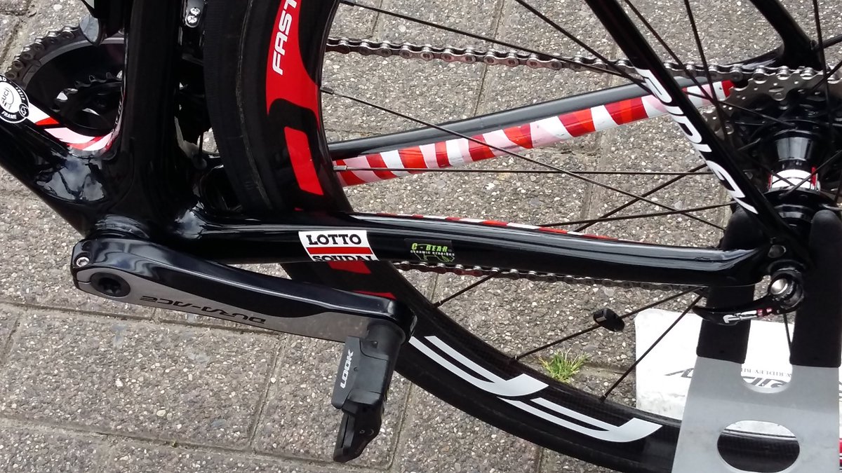 Backup_LSL's tweet photo. #BNLT16 The bikes of the @LS_Ladies lined up for the last stage https://t.co/EdTAZ6QSD4