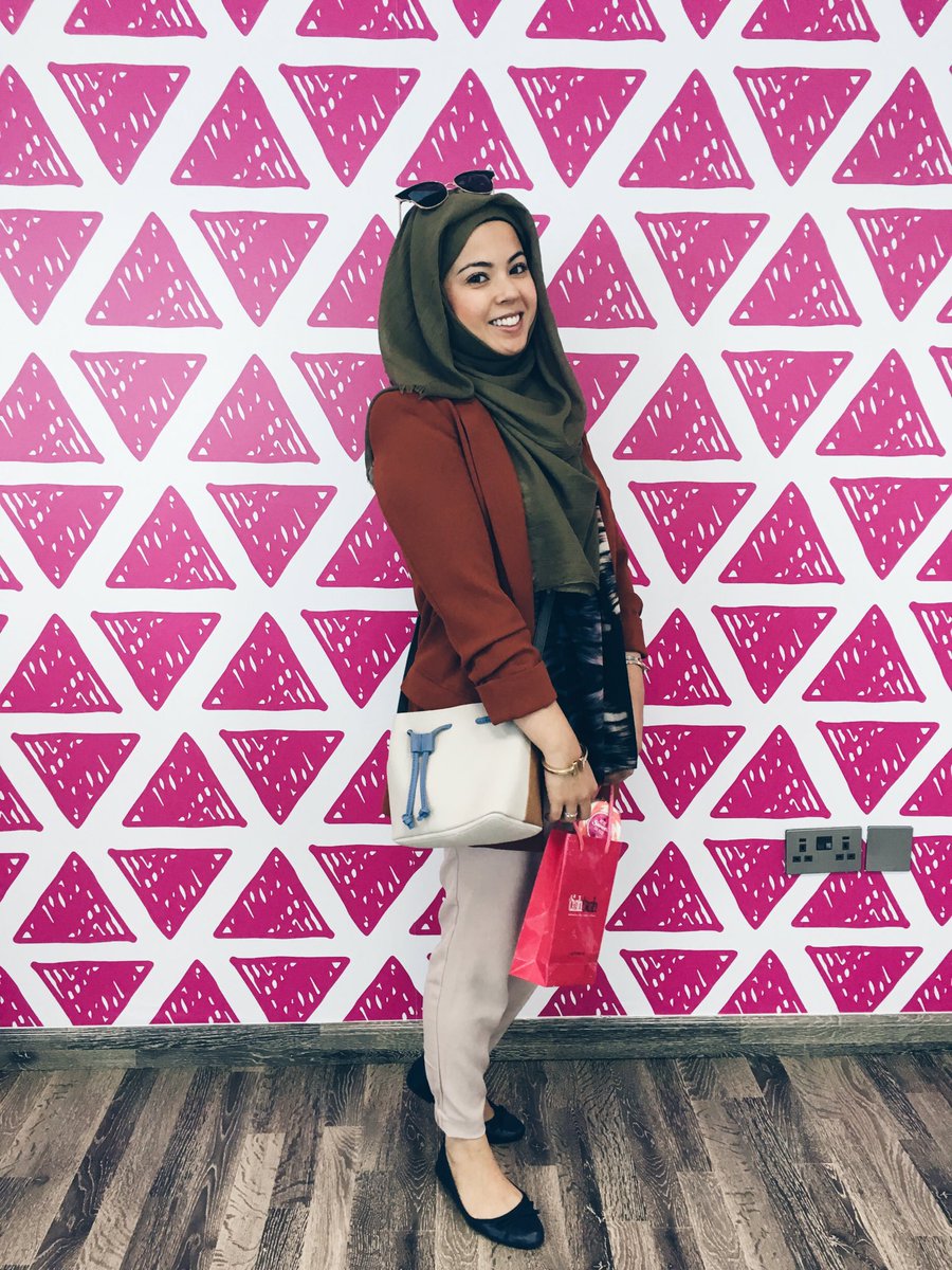 zsquaredxb's tweet image. Thanks @TishTashTalks for the really informative class on @rodialskincare ! Loving the products even more now.