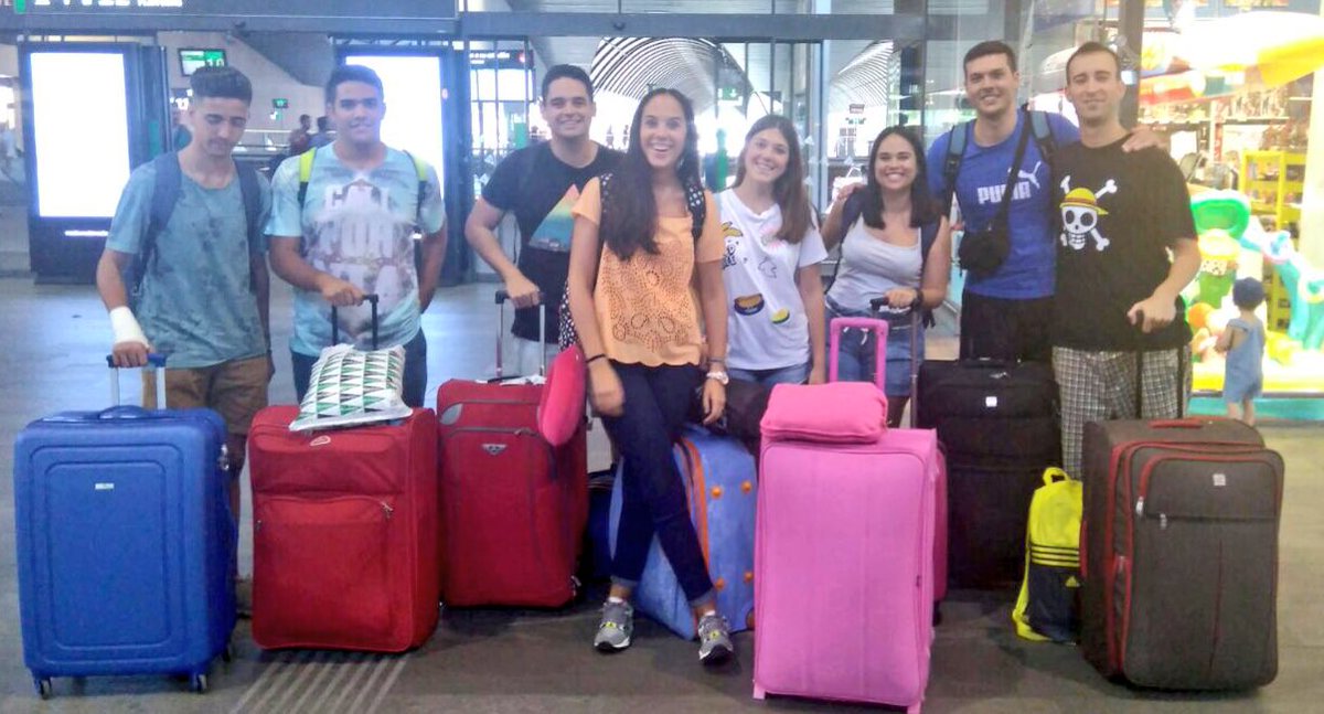 cs_hermenegildo's tweet photo. Ya están nuestros jóvenes rumbo a la #JMJAmigoniana #JMJCracovia2016 #Juvam https://t.co/bAbJM5VZ7m