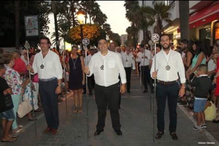 Qué honor compartir con hermanos/as de Junta de Gobierno <a href="/HerNazarenomar/">Hdad.Nazareno</a> la procesión de la #VirgendelCarmen 2016.