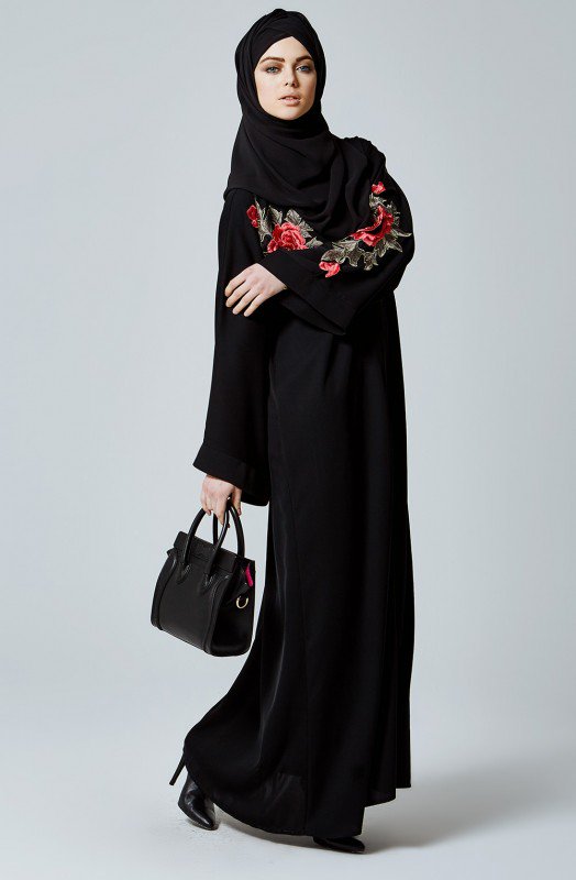 HijebH's tweet photo. Floral abaya from ==> https://t.co/R47FZexfmA https://t.co/xmYwRiHJP0
