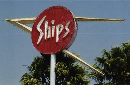 Got to love Googie Architecture/Signage #googie #googiearchitecture #signage #neon #americana #diners #america