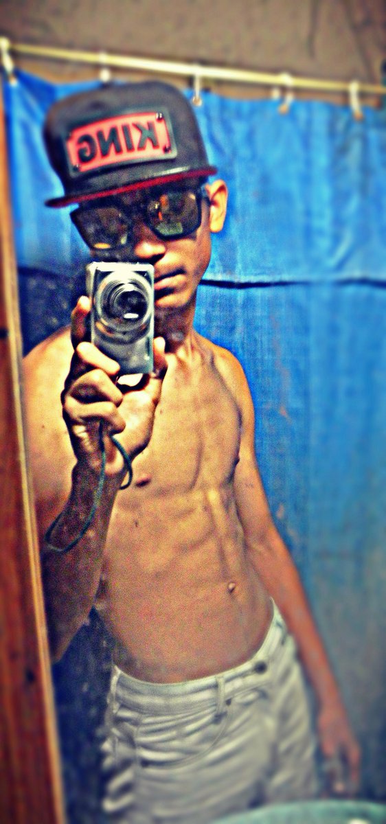 DerekSlm tweet picture