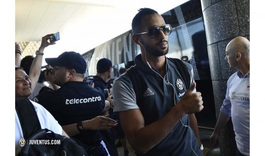 Squadra in volo. Destinazione @IntChampionsCup
#ICCMelb #ICC2016 #JuveOnTour juve.it/ogWQ302k1Gt