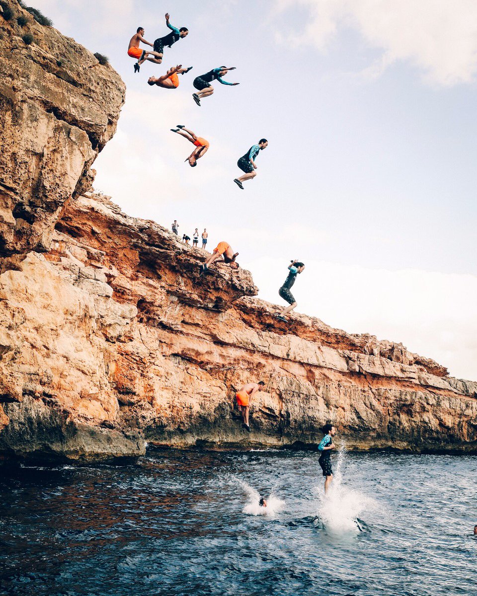 Treked up near San Antonio for this one and found this little peak jump for #7 of the 10 jumps of the day. #aokijump https://t.co/QTrovsDKp4