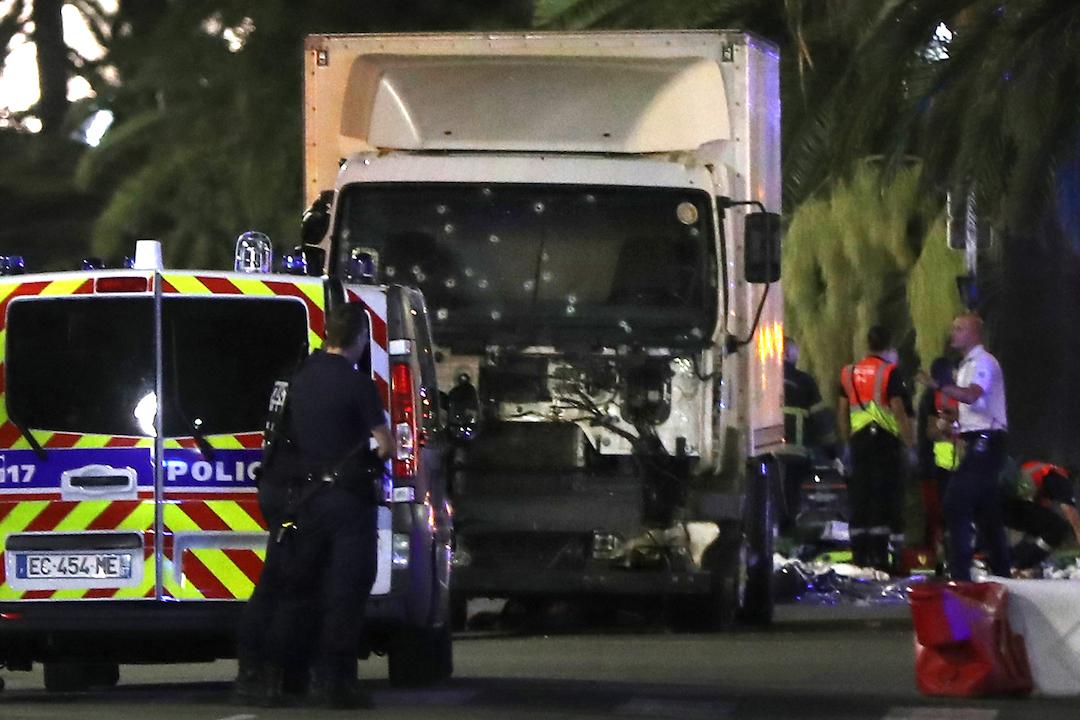 WeedilyDeedily's tweet photo. Rockers React Truck Attack Kills Over 80 In Nice, France | https://t.co/vmJHJc9itN | #MultiscaleBass https://t.co/qu1OPaeL2P