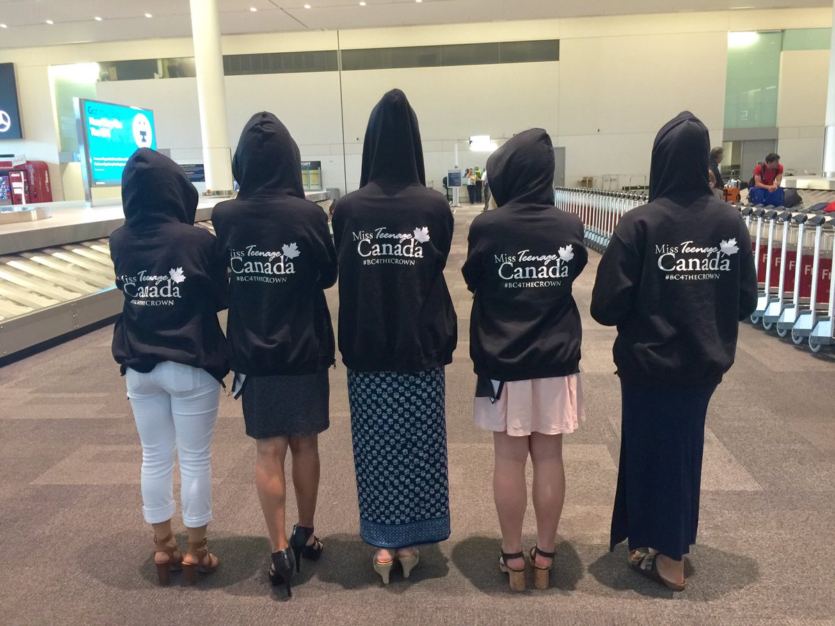 missteenagelm's tweet photo. Shoutout to @CoastalReign for the super cozy hoodies! #BC4thecrowm #MissTeenageLowerMainlandforthecrown https://t.co/acGvj32IRr