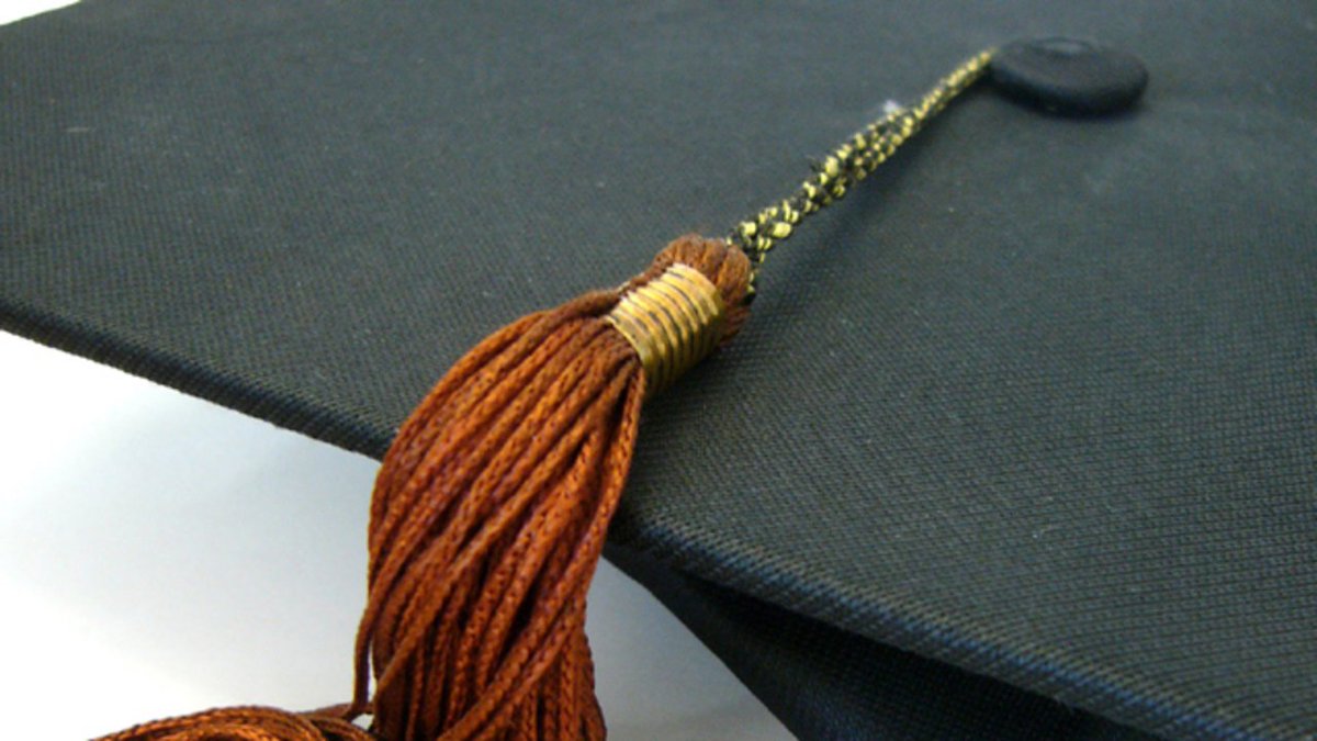 Community rallies for homeless college student living in a tent bit.ly/29Et3a5?utm_me… https://t.co/w8YanhB8sJ