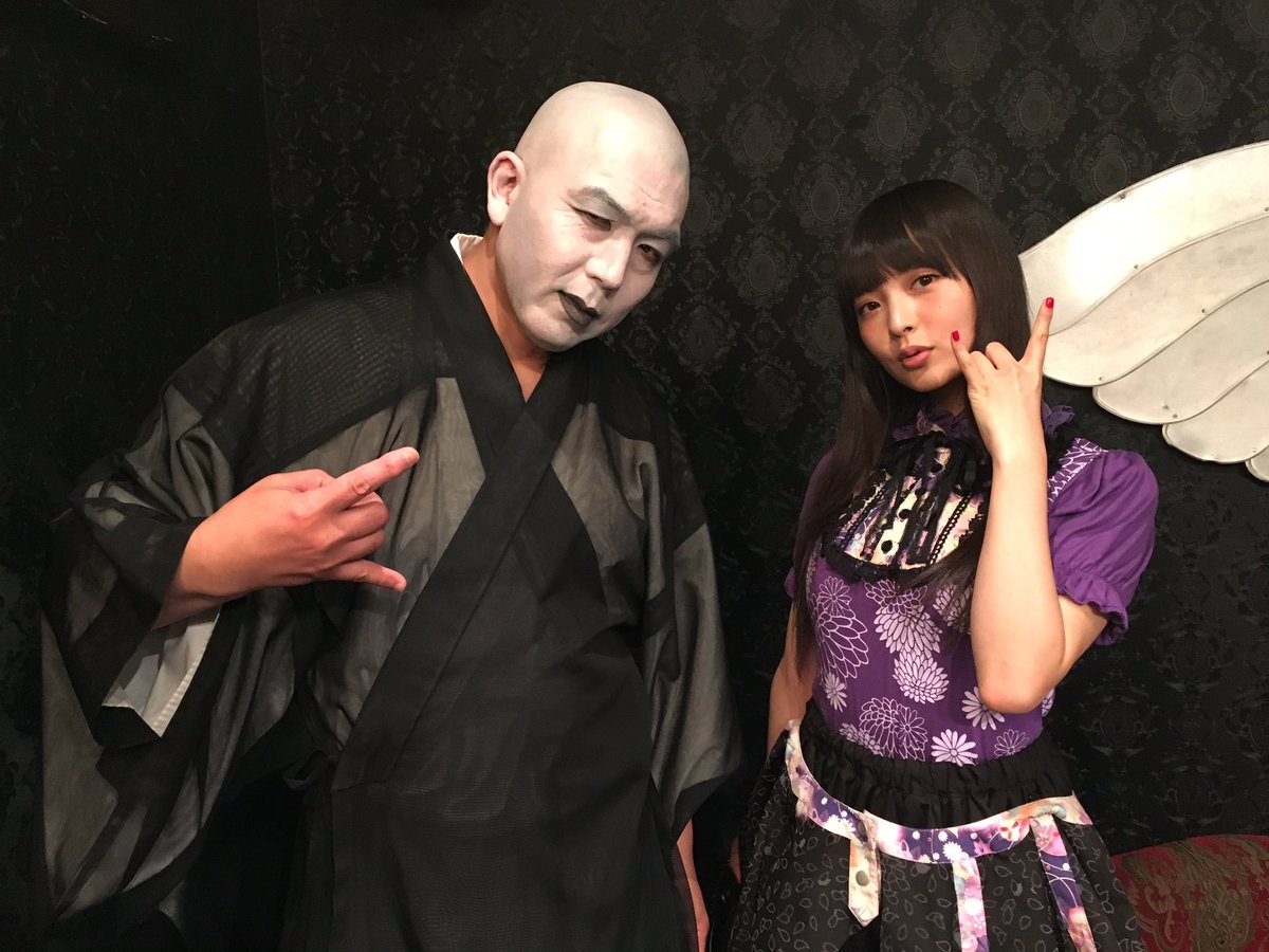 Ningen Isu 人間椅子 Official ヘドバン Vol 11鈴木研一 上坂すみれさんとの対談後の記念撮影