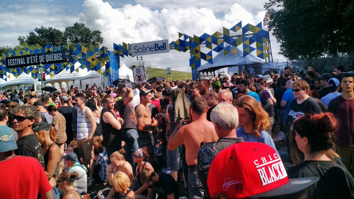 Imustconfess87's tweet photo. 6hrs before the show and still not enough, @RSprachrohr look at that line up! #ShowAddict https://t.co/SZU54SoO1g
