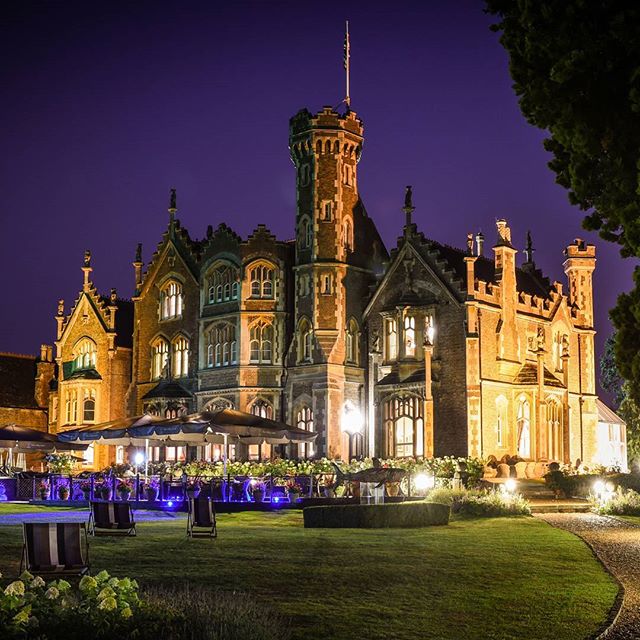 JRGStuff's tweet photo. Staying @OakleyCourt 23-27 Aug. Just 25 yrs since we last came!! #VisitBritainBecause #RockyHorror was filmed here https://t.co/rbUMzQW1Cf