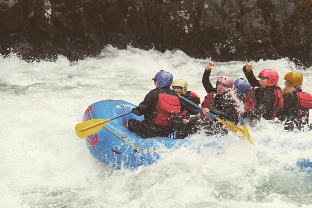 thefrasercanyon's tweet photo. Hang loose Nahatlatch! See you next year baby. #explorebc #travelthecanyon #rafting #raftbc by @FraserRiverRaft https://t.co/5LRpzQdf90