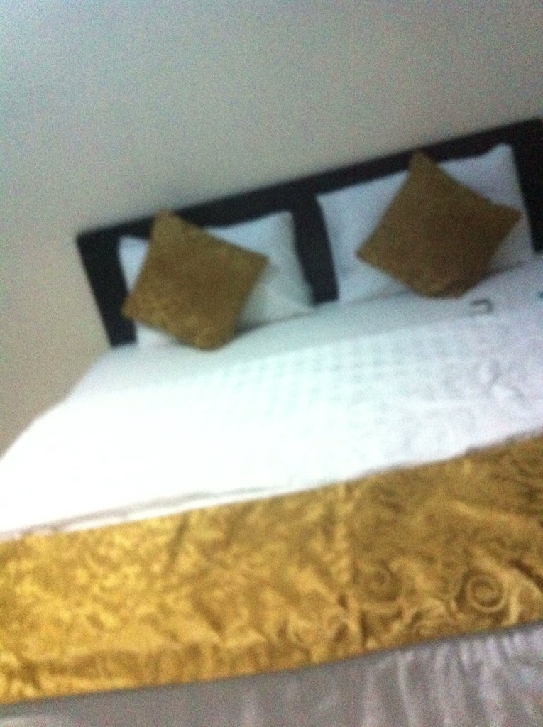 ناااقص هالمكاان اللي يكون الانثى فيه مين يحب هالمحل