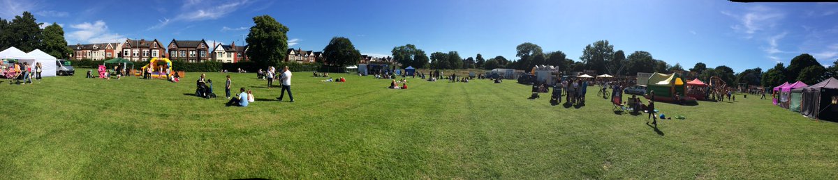 arrowesound's tweet photo. #birkenheadpark #funinthesun2016 #wirral #sunday https://t.co/FlPsExXeps