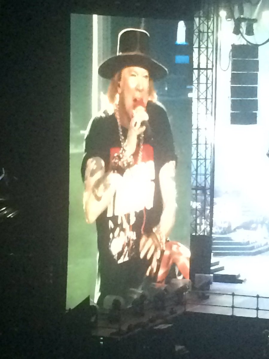 JordanKanner1's tweet photo. Saw @gunsnroses with fam @RogersCentre great concert @axlrose @Slash @DuffMcKagan https://t.co/UwU23cpSUy