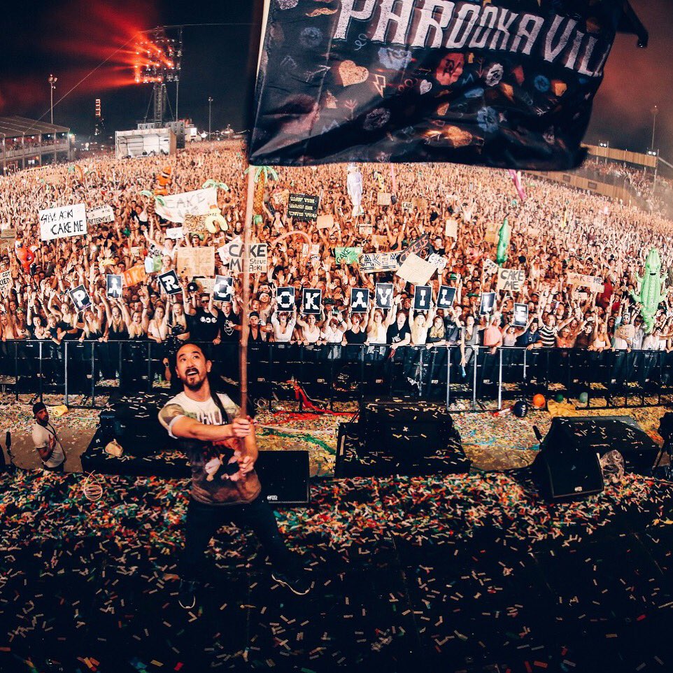 This is a small town called @parookaville in Germany that only exists for three days of the year https://t.co/nh5TCBiHEd