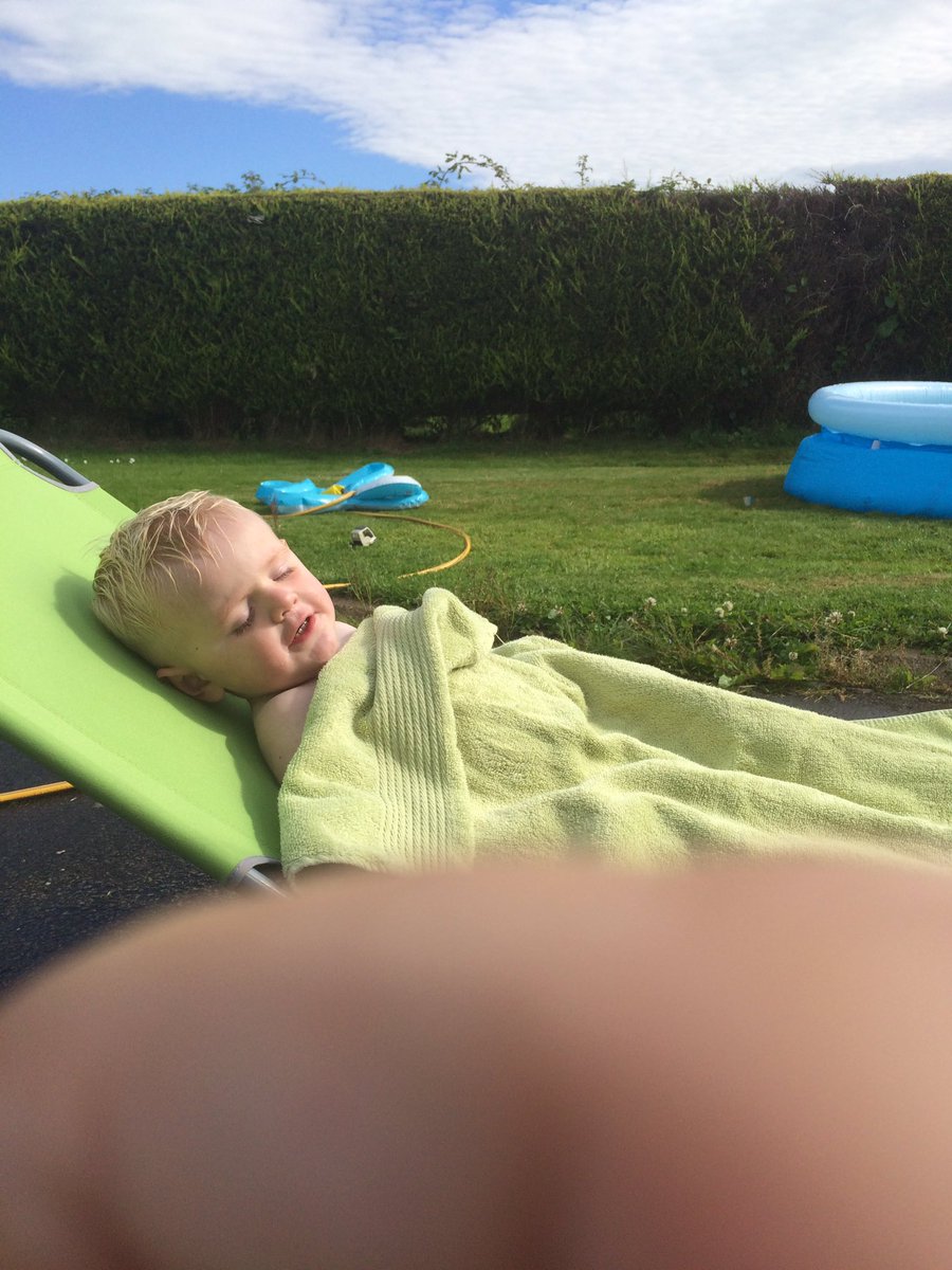 claire_scott99's tweet photo. Sunbathing with my baby boy 💙😎☀️💦👙 #sunnysundays #sunsoutpoolsout #chillng ☺️ https://t.co/lTO1m503xz