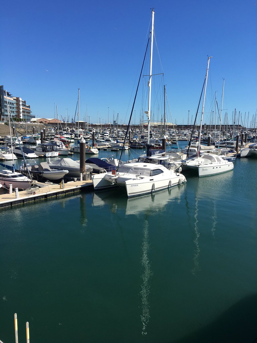 JeremyGrey63's tweet photo. Beautiful day in Jersey. Shame I have been in a meeting with clients all day. https://t.co/LR16IlAY7B