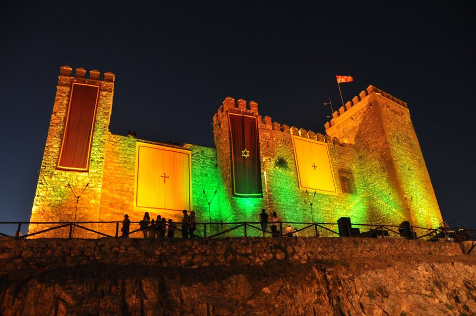 viveandalucia's tweet photo. 😃 MT @cortegana_tur: La cuenta atrás comienza: XXI Jornadas Medievales de Cortegana! Foto M. Cardoso #SienteHuelva https://t.co/SvG5kyHHGt
