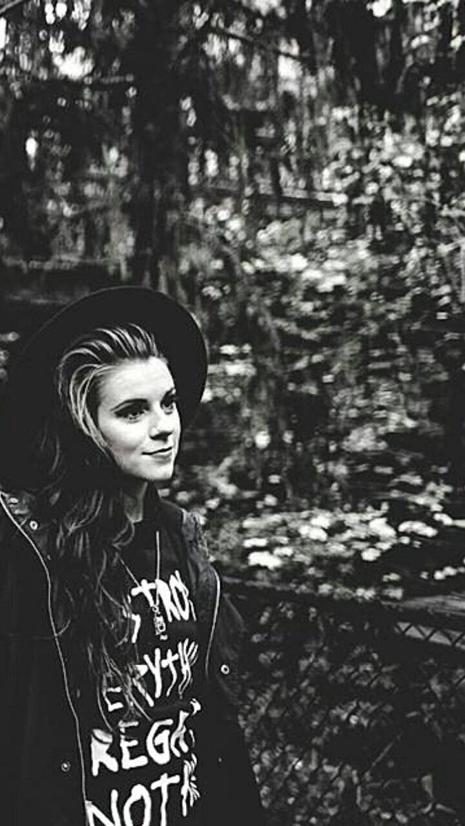 RPG_OITNB_FR's tweet photo. (Lyndsey Gunnulfsen - Lynn Gunn)
Taylor 
19 ans 
@taylor_rpg8 https://t.co/4hsqH88AzO