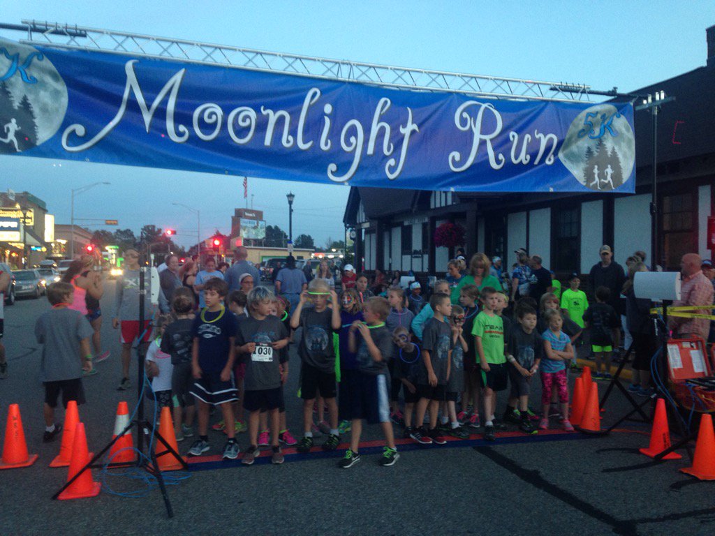 mikerichie130's tweet image. Thanks to the 395 runners/walkers &amp;amp; all volunteers for participating in the Moonlight Run. Big Success #npsdgoeagles