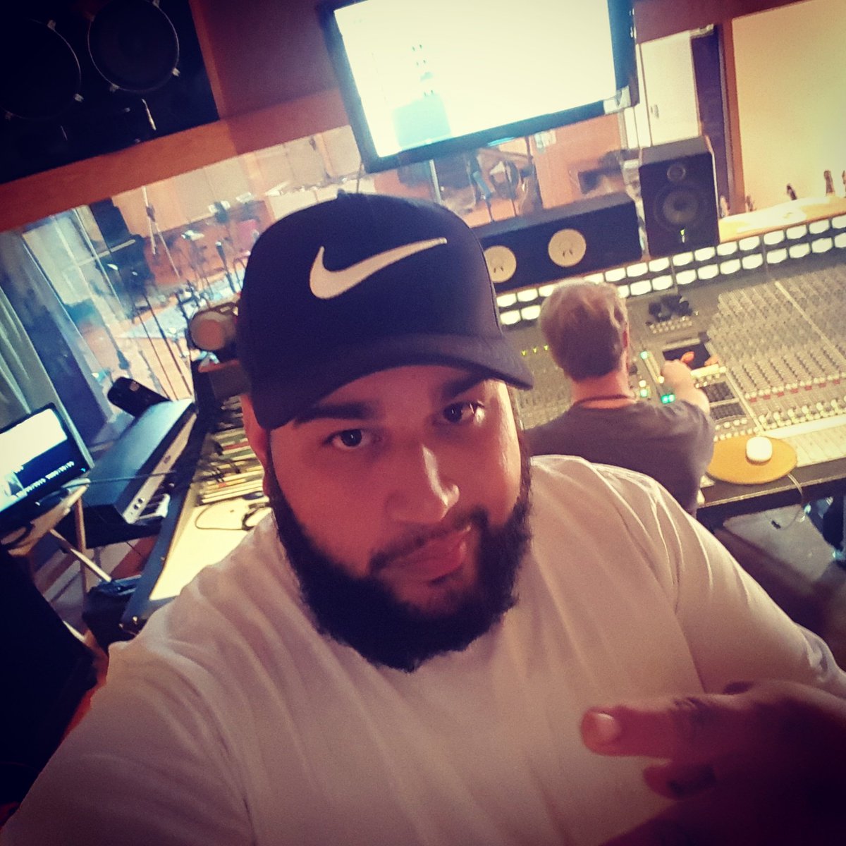 kindomboy's tweet photo. Vamos a Evangelizar  atraves de la Musica de Reino https://t.co/YBigqgPkmU
