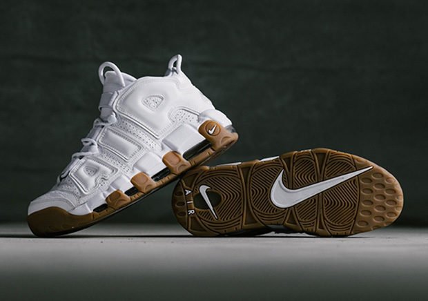 SneakerNews's tweet photo. It may be the cleanest Air More Uptempo yet, and it releases this month  https://t.co/nxbDPn8gan https://t.co/VCIeQ2pv5L
