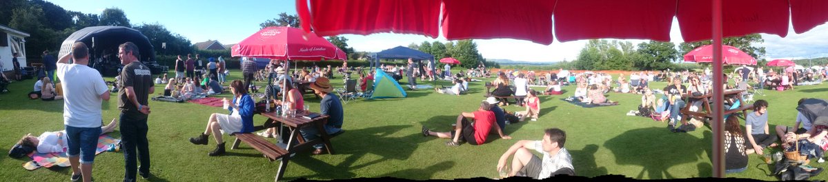 Dorking's first family friendly #musicfestival <a href="/DorkfestUK/">Dorkfest</a>. What a beautiful evening #localmusic 🎵