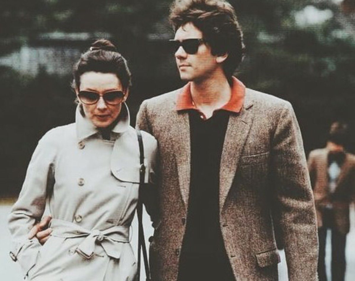 botiquindestilo's tweet image. Un día como hoy pero de 1960 nació en Brucelas #SeanHepburnFerrer hijo de #AudreyHepburn #HappyBdaySean 🎂🍾💥