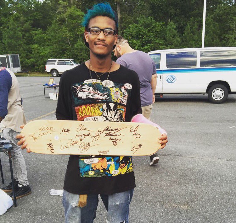 This is Tigger from Milford, Delaware holding the deck he won in game of SKATE ⚡️ #extremetour16 #eastcoastteam
