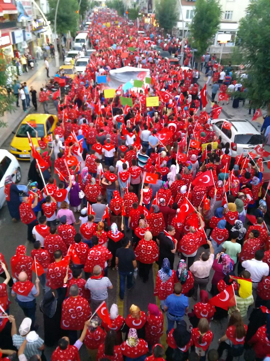 GSB_TokatGM's tweet photo. Tokat olarak bugün de Milli İrade ve Demokrasi nöbeti için Cumhuriyet Meydanına yürüyoruz.  #DarbeyeHayır #GSBGM https://t.co/QD56LfGGuO