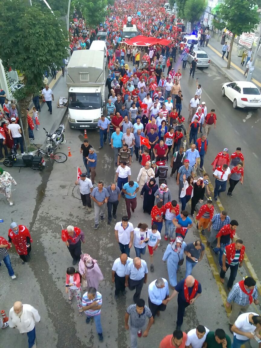 GSB_TokatGM's tweet photo. Tokat olarak bugün de Milli İrade ve Demokrasi nöbeti için Cumhuriyet Meydanına yürüyoruz.  #DarbeyeHayır #GSBGM https://t.co/QD56LfGGuO