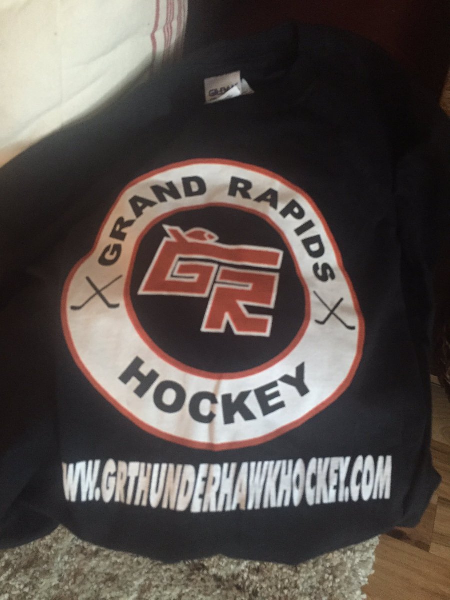 gollygoose33's tweet photo. Give @GRhockeyHS a follow for all your Grand Rapids high school hockey news #proud #alum https://t.co/ecRKJU3IS6