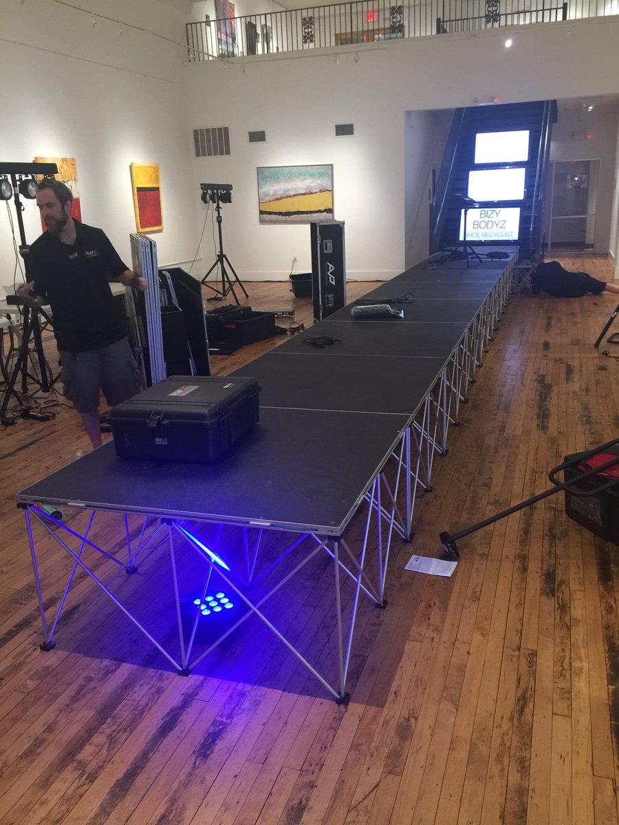 Stardom101Mag's tweet photo. Pre Show set up before the big show #ALIst2016 Hair &amp; Beauty Expo is here!!! https://t.co/9NRY26Zz6E