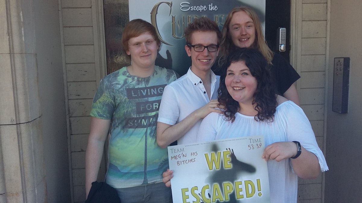 Escapism Live tweet media